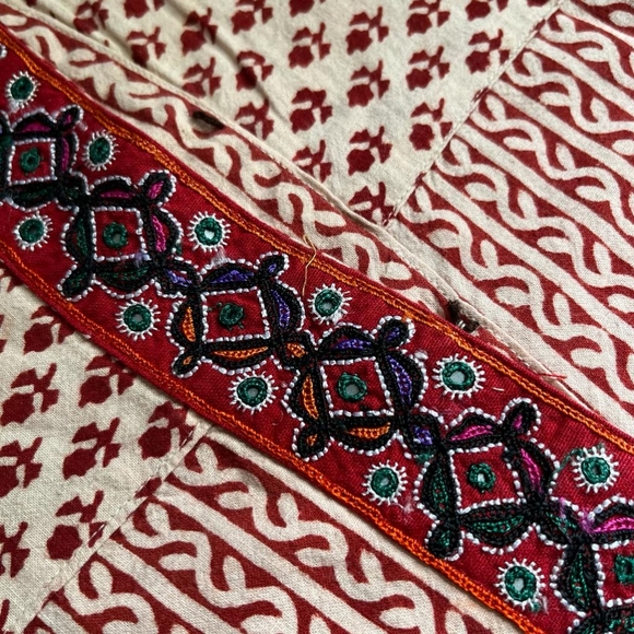 Kutch work kurta - Picture 2 of 6